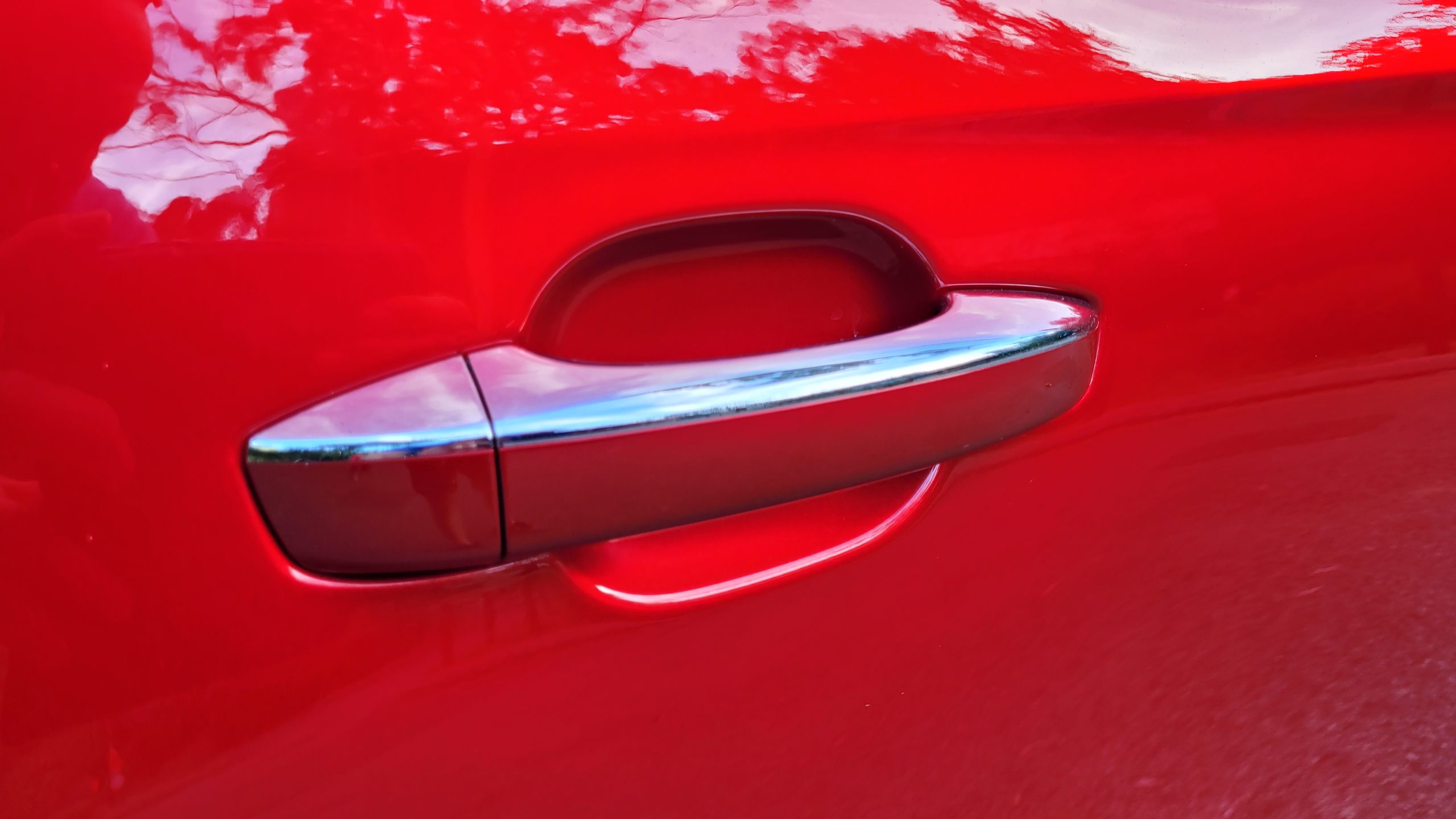 MG ZS door handle close-up