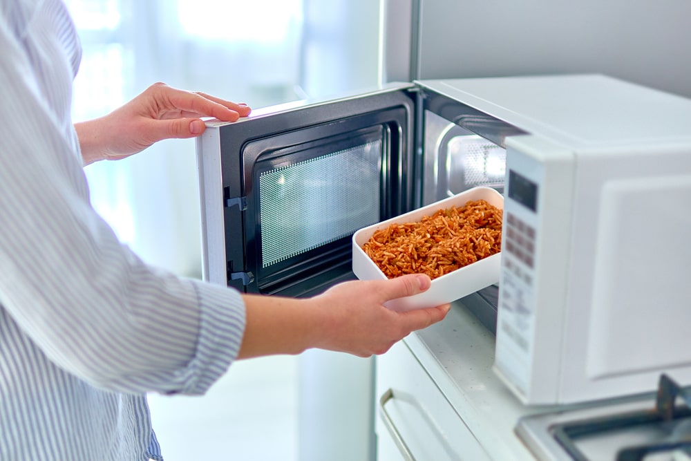Microwave oven use